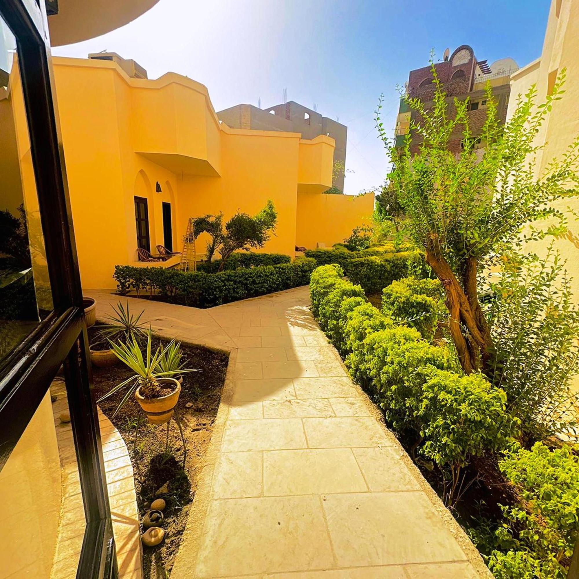 El Nakhil Hotel ルクソール エクステリア 写真